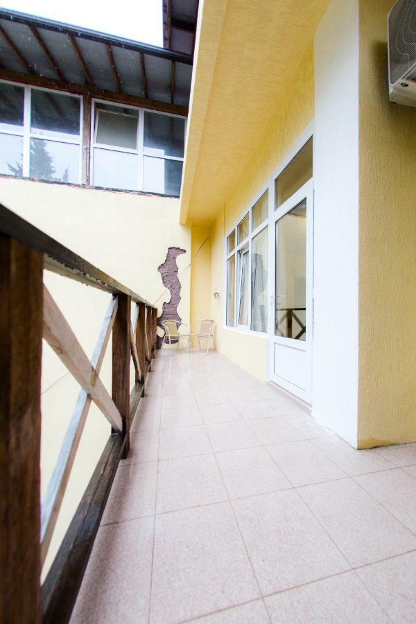 Pitsunda Hotel Exterior photo